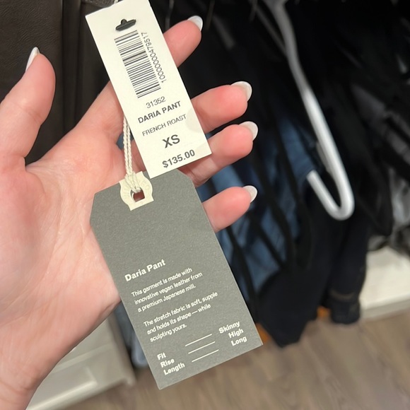 Aritzia Wilfred Daria Faux Leather leggings in French Toast Color size XS - Picture 2 of 3